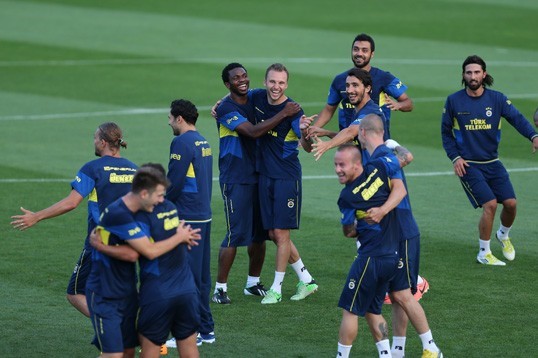 Profesyonel Futbol Takımımız Günü Çift Antrenmanla Tamamladı