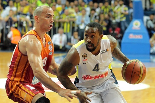 Fenerbahçe Ülker Seride 3-2 Öne Geçti