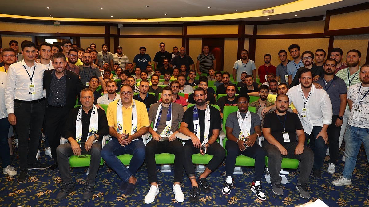 ÜNİFEB’in konseyine futbol ve basketbol takımlarımızdan katılım oldu