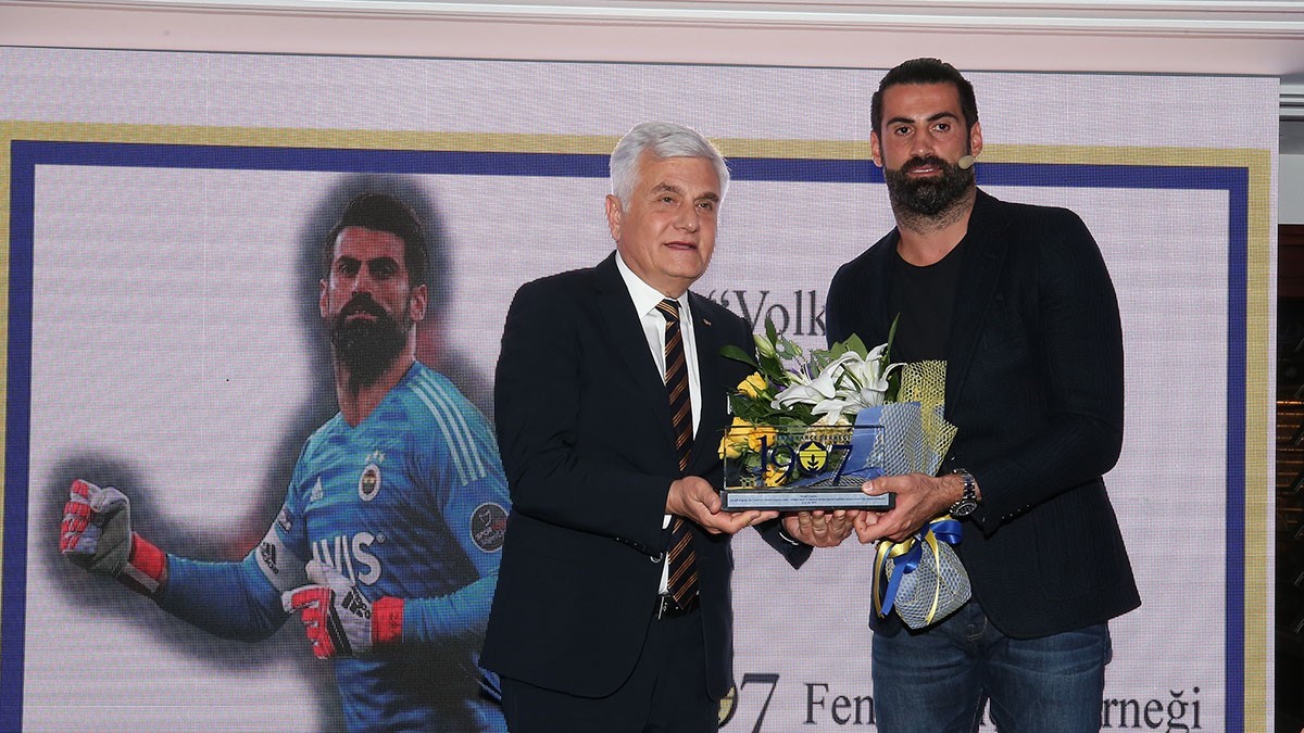 Yardımcı Antrenörümüz Volkan Demirel, 1907 Fenerbahçe Derneği üyeleri ile bir araya geldi