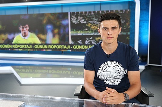 Eljif Elmas: 